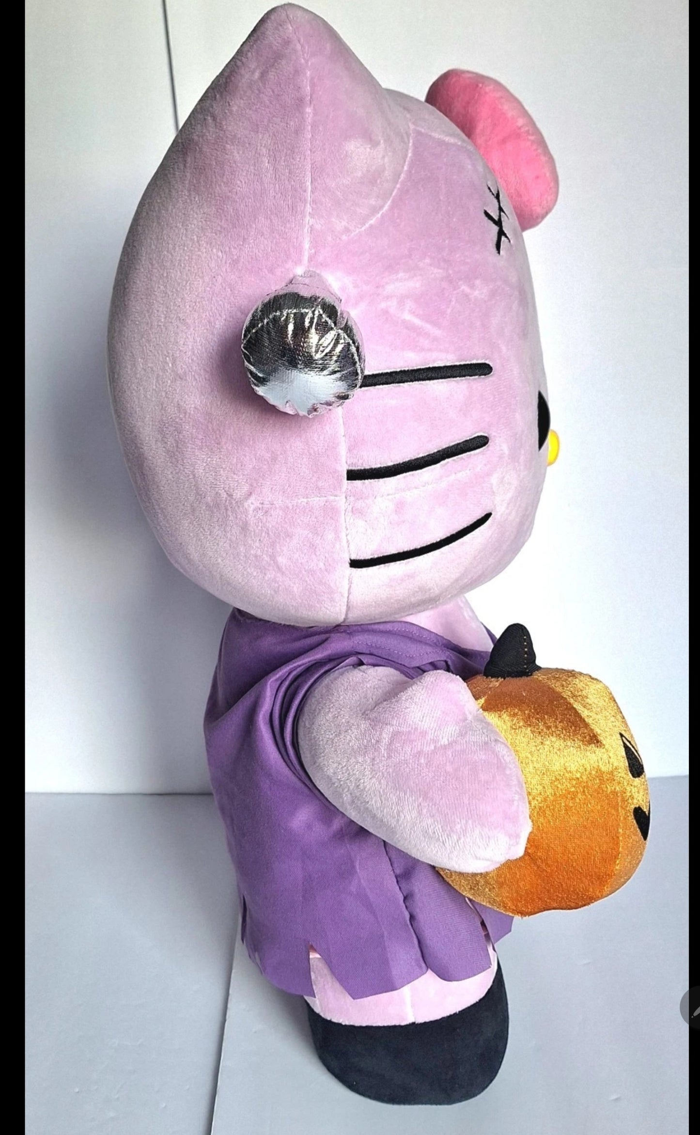 Hello Kitty Halloween Frankie Purple Porch Door Greeter Plush Sanrio 2025