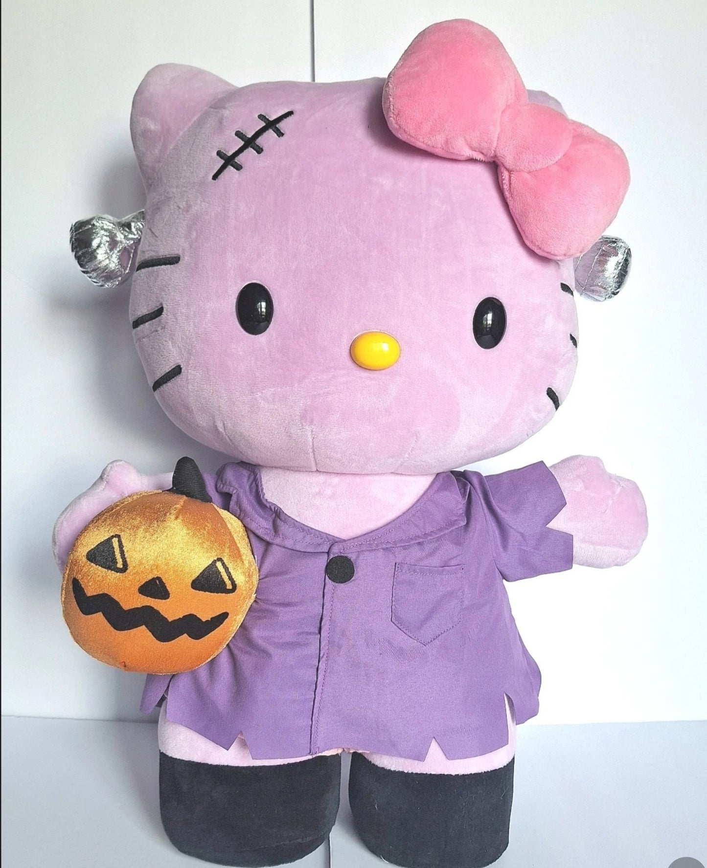 Hello Kitty Halloween Frankie Purple Porch Door Greeter Plush Sanrio 2025