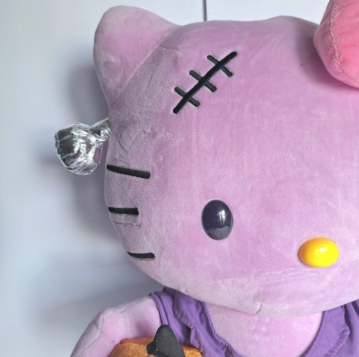 Hello Kitty Halloween Frankie Purple Porch Door Greeter Plush Sanrio 2025